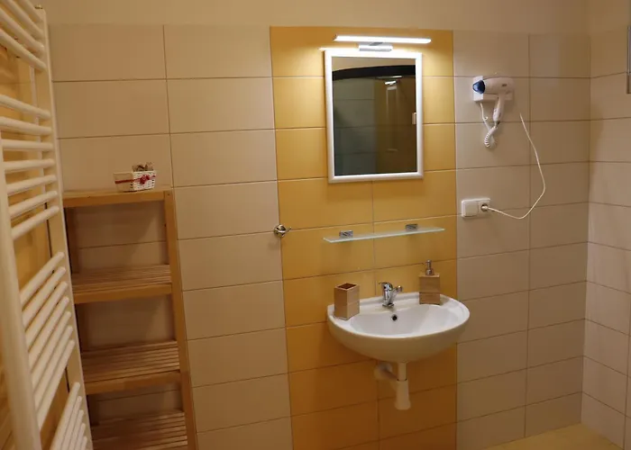 Florian Gæstehus 3*